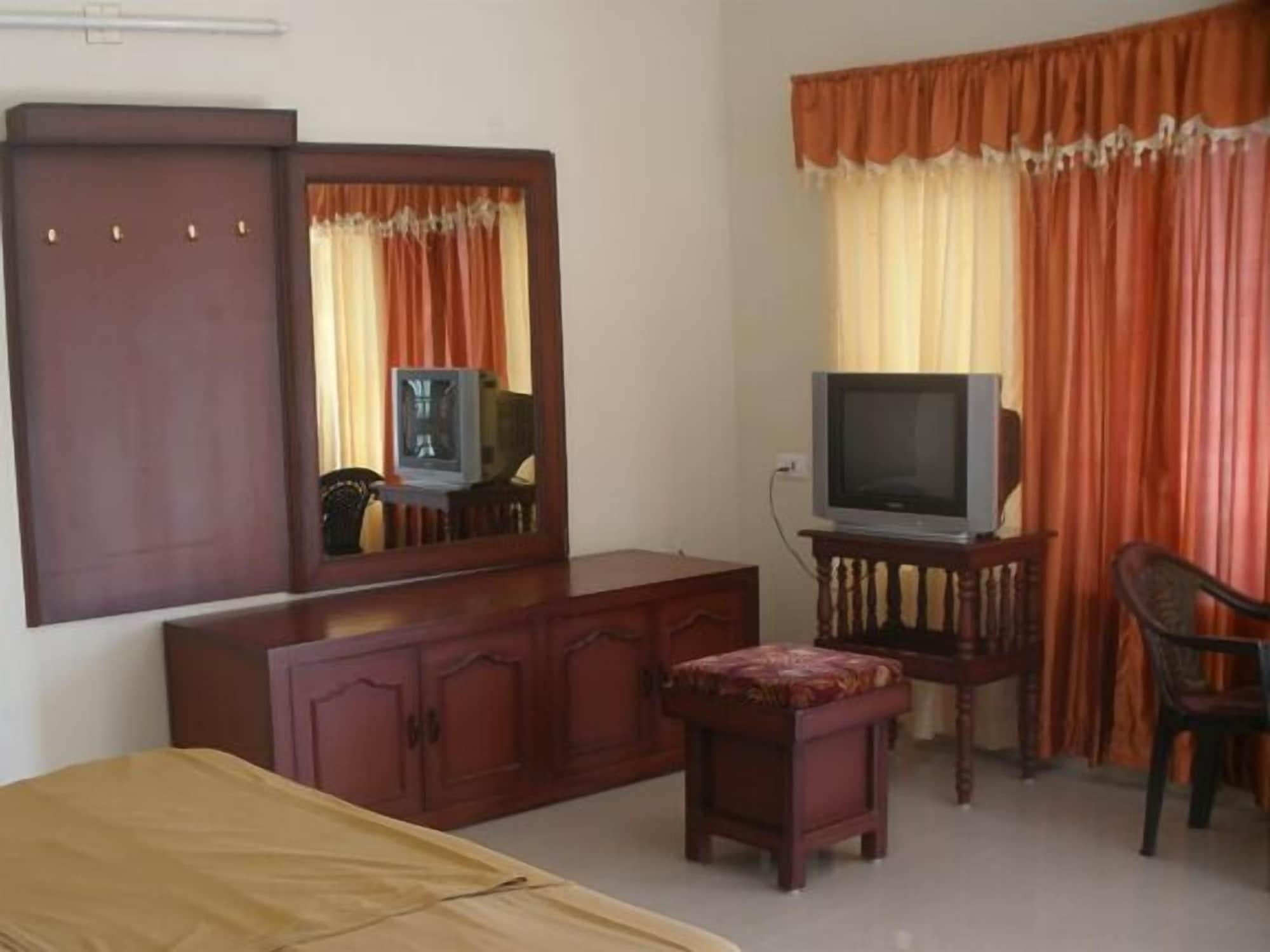 Jungle Palace Homestay เทกคาดี ภายนอก รูปภาพ