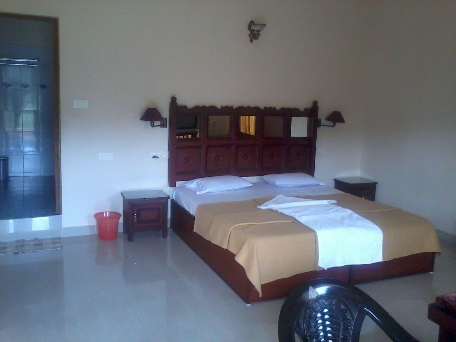 Jungle Palace Homestay เทกคาดี ภายนอก รูปภาพ