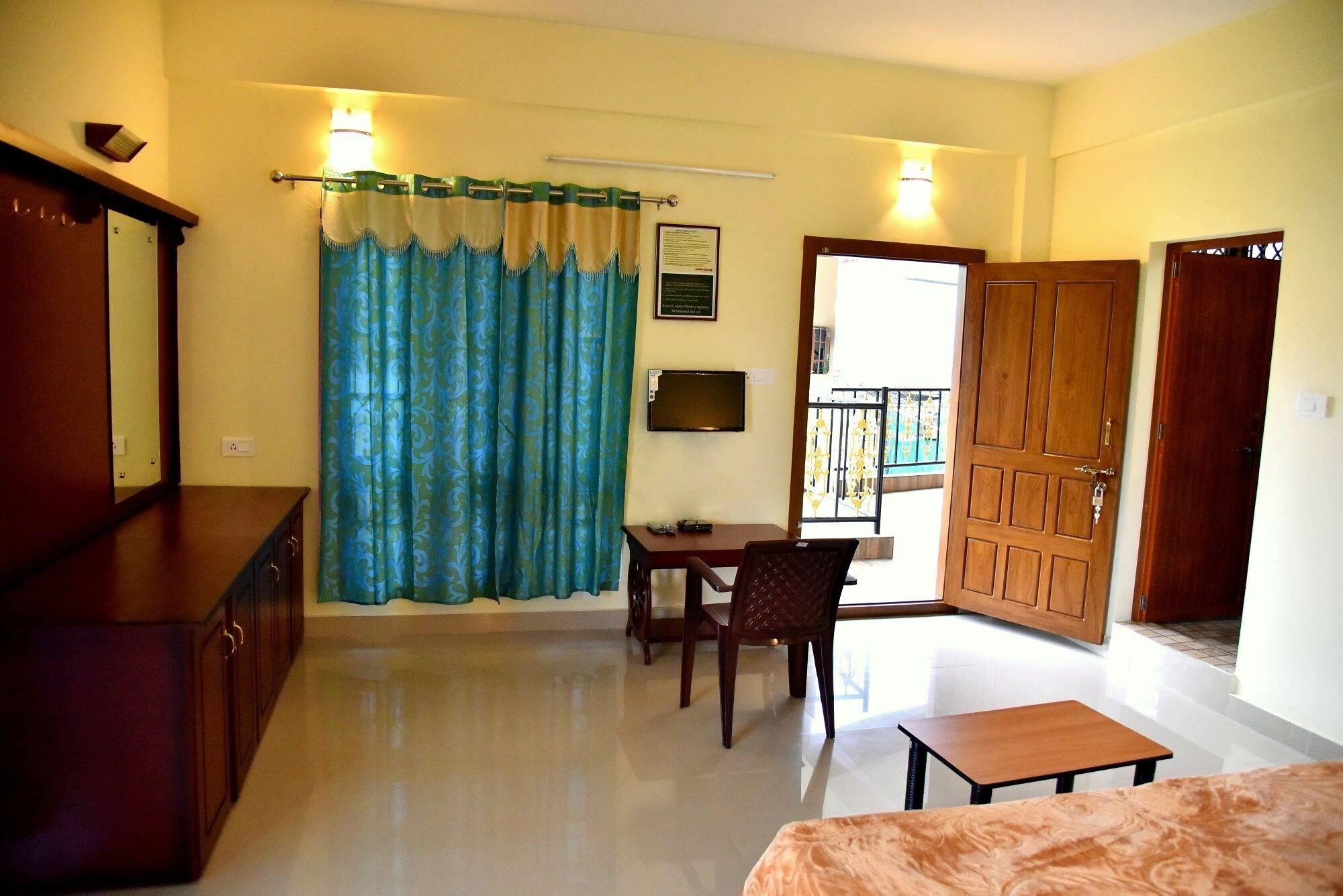 Jungle Palace Homestay เทกคาดี ภายนอก รูปภาพ