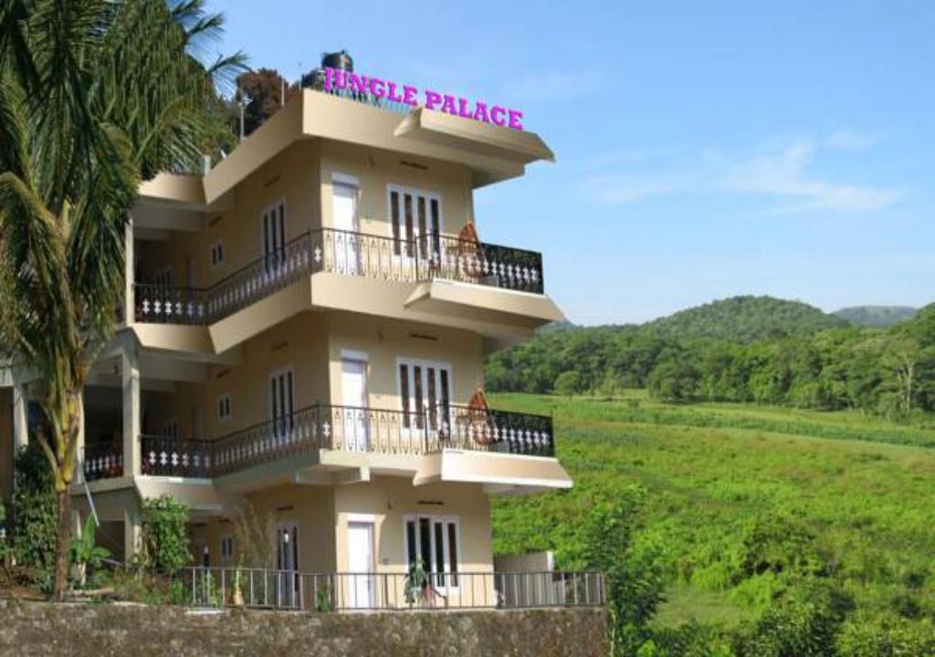 Jungle Palace Homestay เทกคาดี ภายนอก รูปภาพ