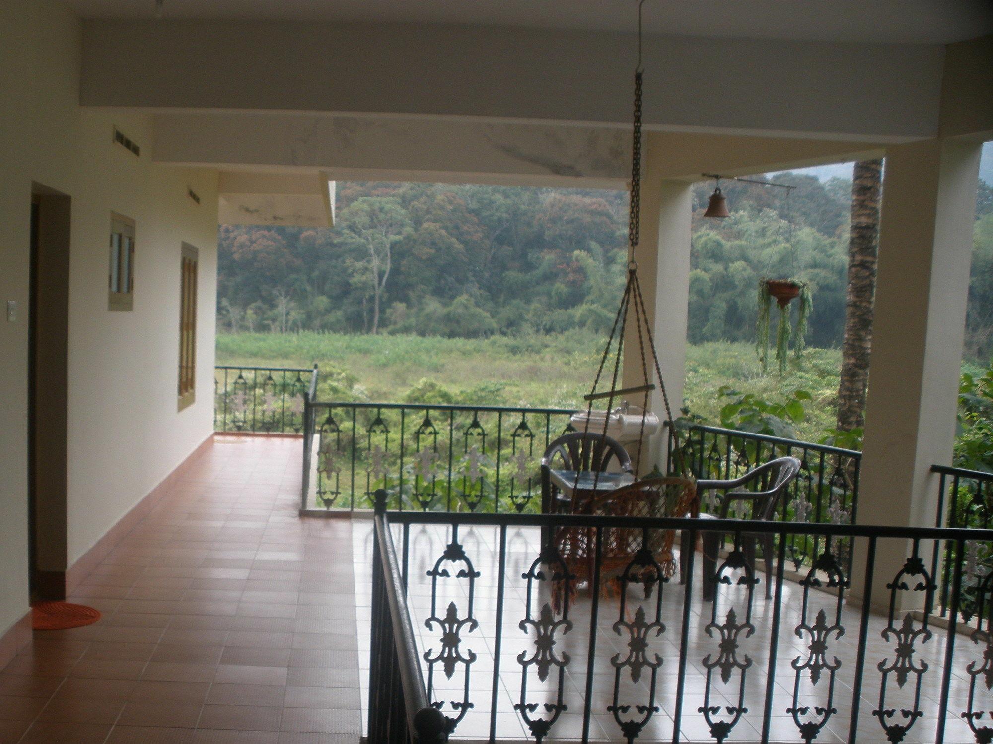 Jungle Palace Homestay เทกคาดี ภายนอก รูปภาพ